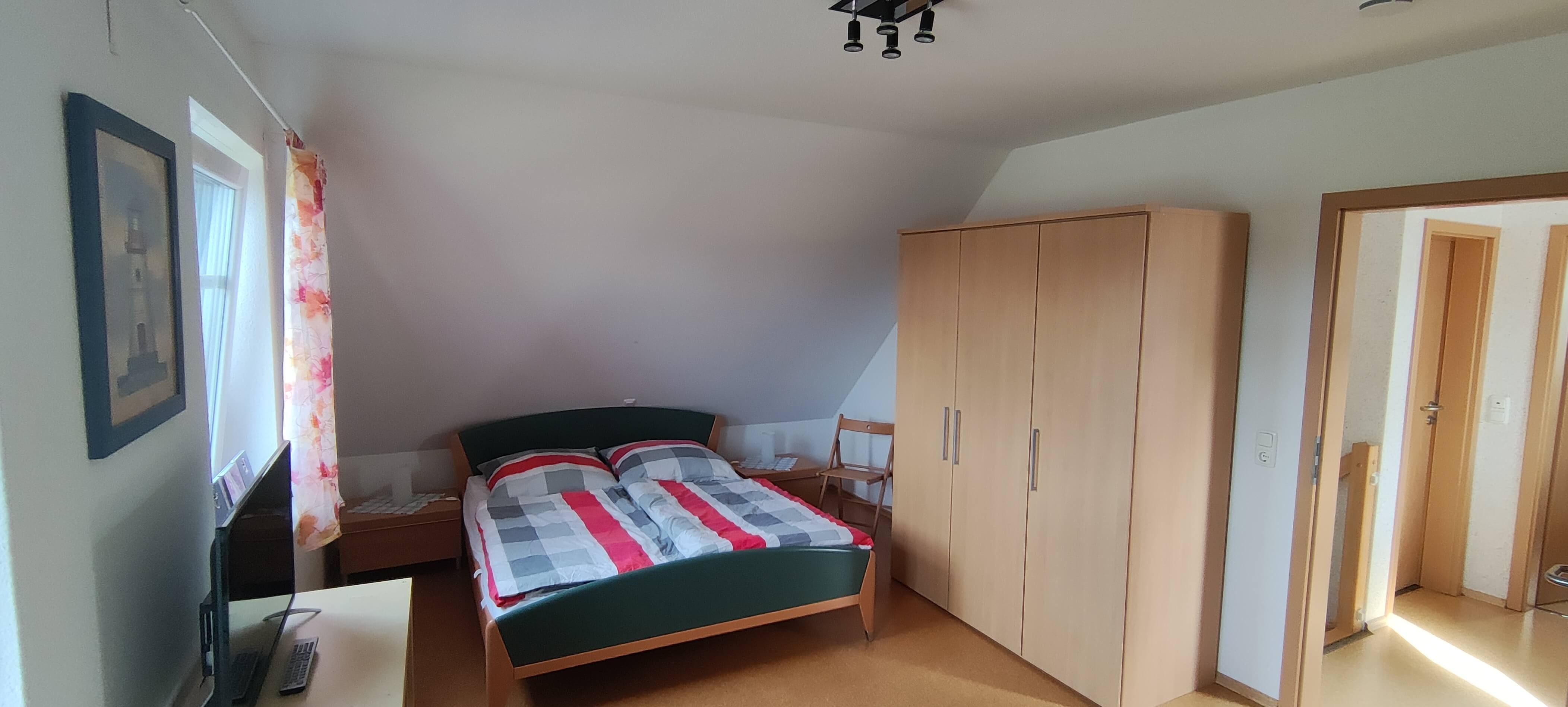 Schlafzimmer Dachgeschoss Kind Nr.1