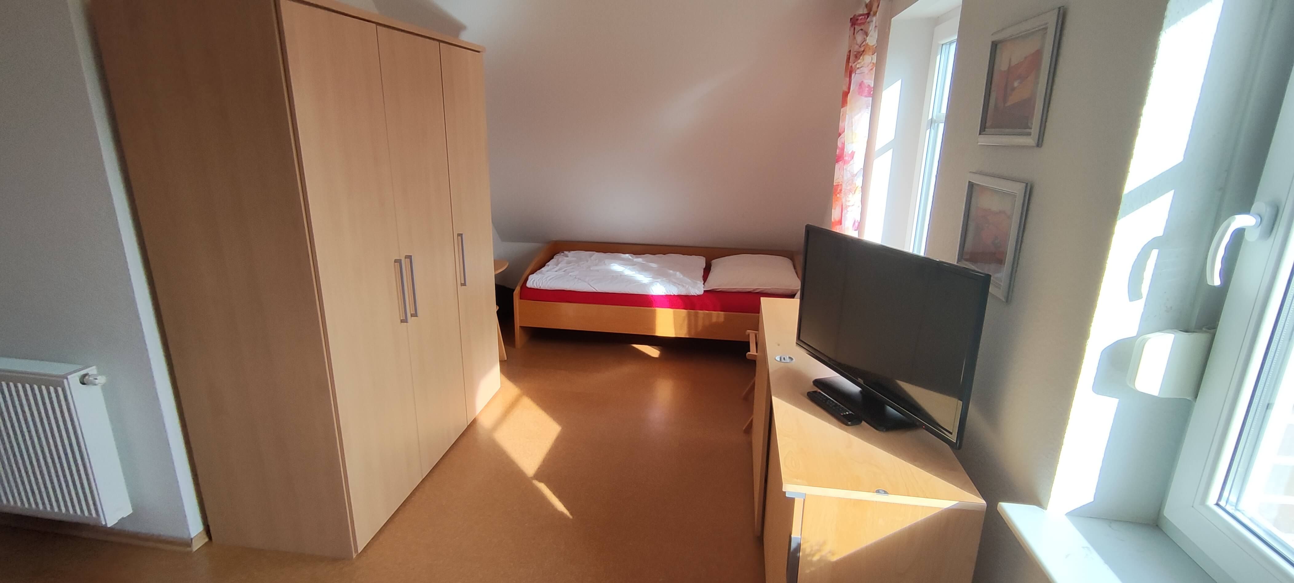 Schlafzimmer Dachgeschoss Kind Nr.2
